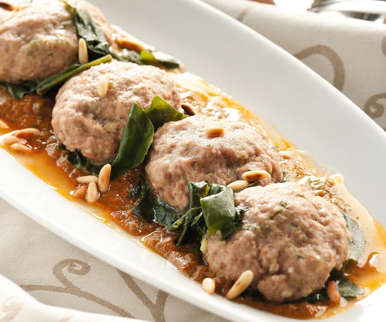 Filetes rusos con acelgas y tomate