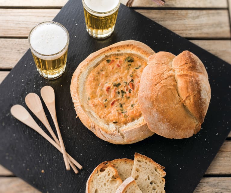 Patê de queijo, cogumelos e tomate