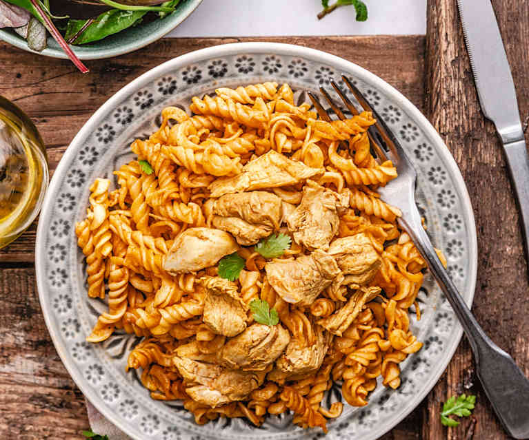 Pâtes au poulet (maqarounas salsa) Pâtes au poulet (maqarounas salsa)