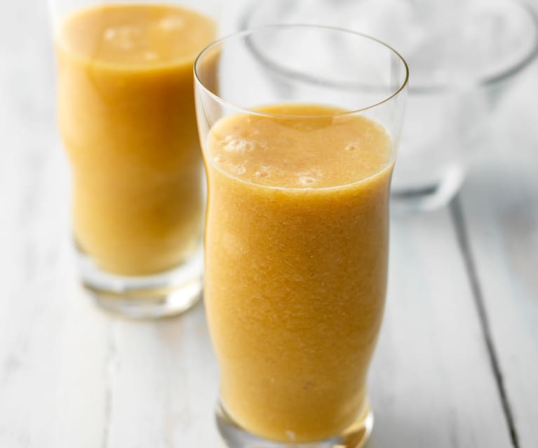 Orange and Pear Juice with Cinnamon