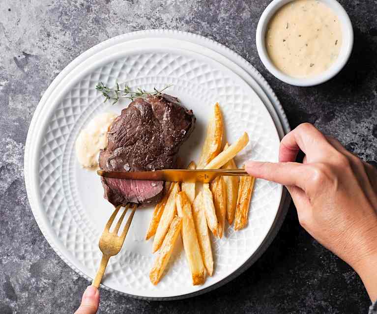 Steak de bœuf sous-vide, sauce béarnaise Steak de bœuf sous-vide, sauce béarnaise