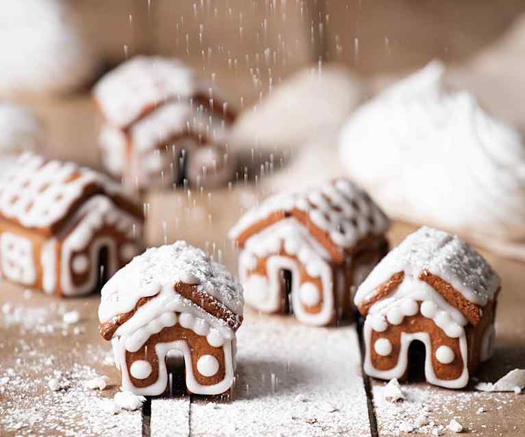 Kleine Tassen-Lebkuchenhäuschen Kleine Tassen-Lebkuchenhäuschen