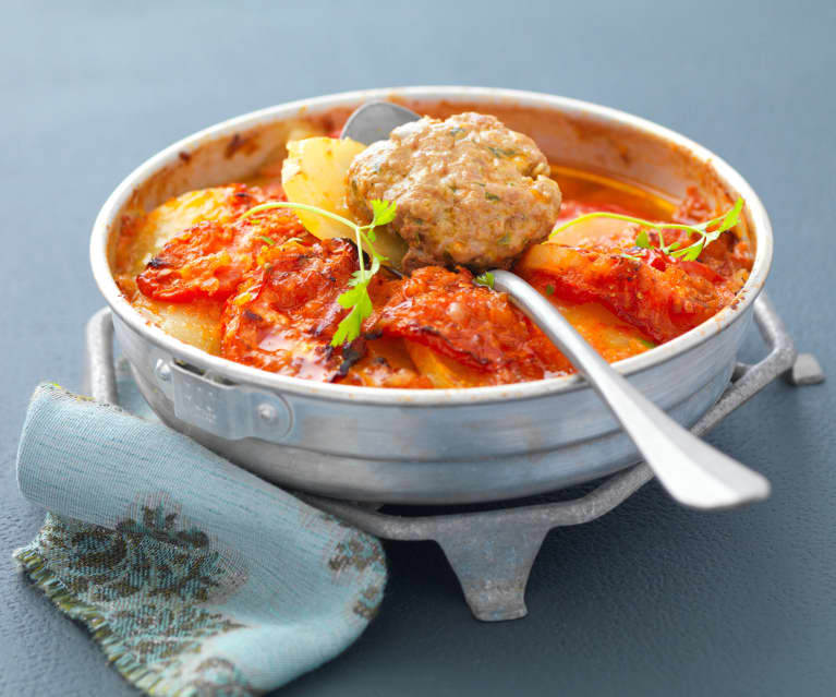 Koftas con patate in salsa ai peperoni