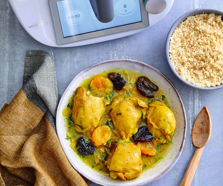 Tajine de poulet aux pruneaux et aux abricots secs