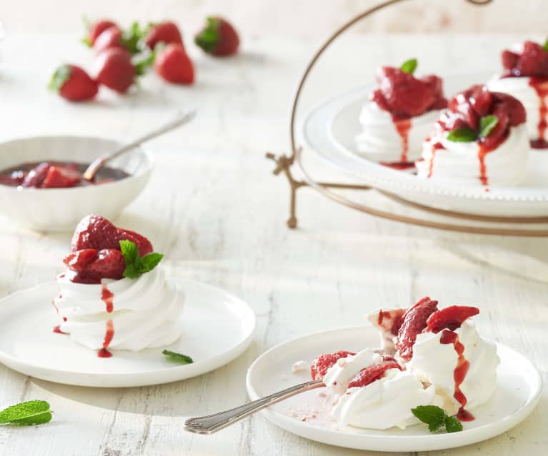 Fresas al Oporto en nidos de merengue