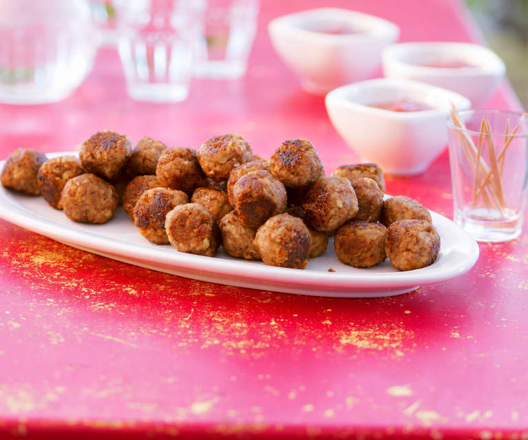 Spanische Tapa-Bällchen mit Datteln