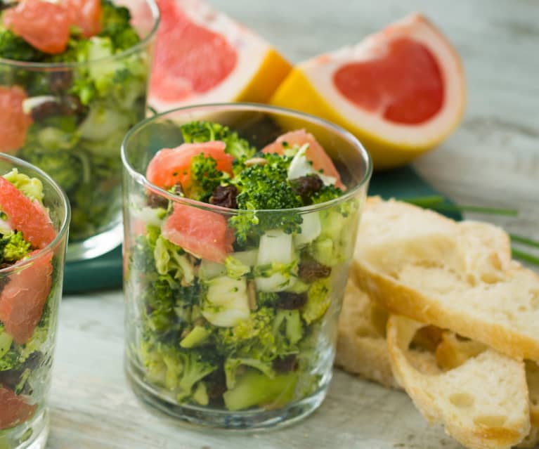 Ensalada de brócoli con pomelo