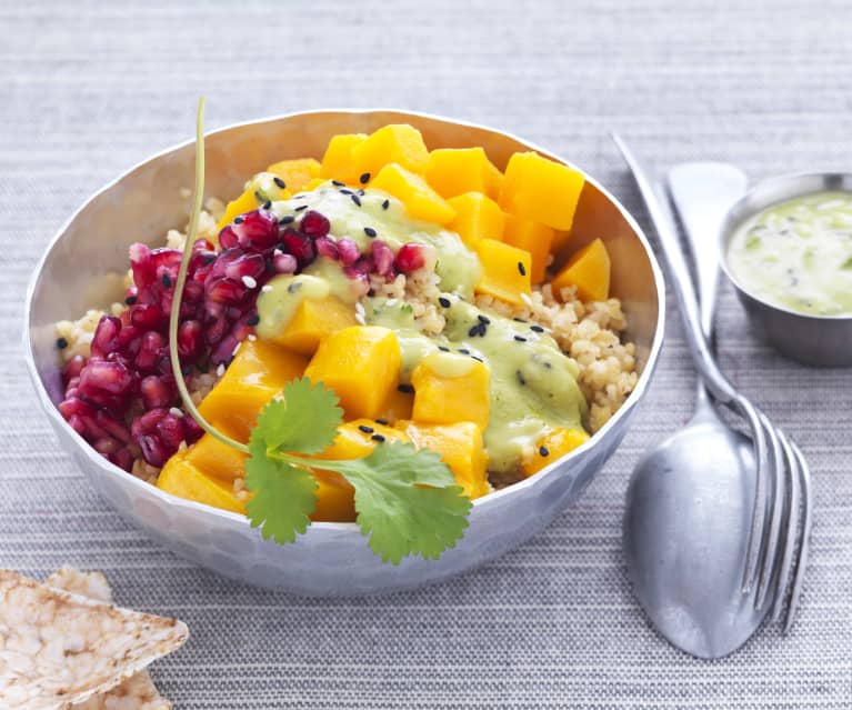 Buddha bowl au boulgour, mangue, avocat et butternut