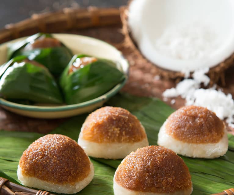 Pulut Unti (Glutinous Rice With Sweet Coconut)