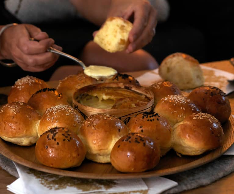 Mont d'Or et brioche