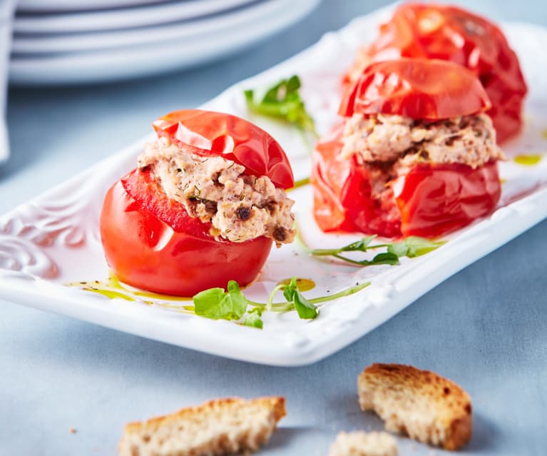 Jitomates rellenos de salmón