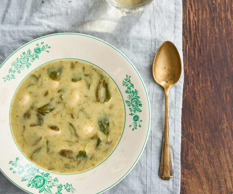 Sopa de feijoca com agrião