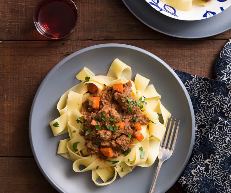 Beef and pepper ragu