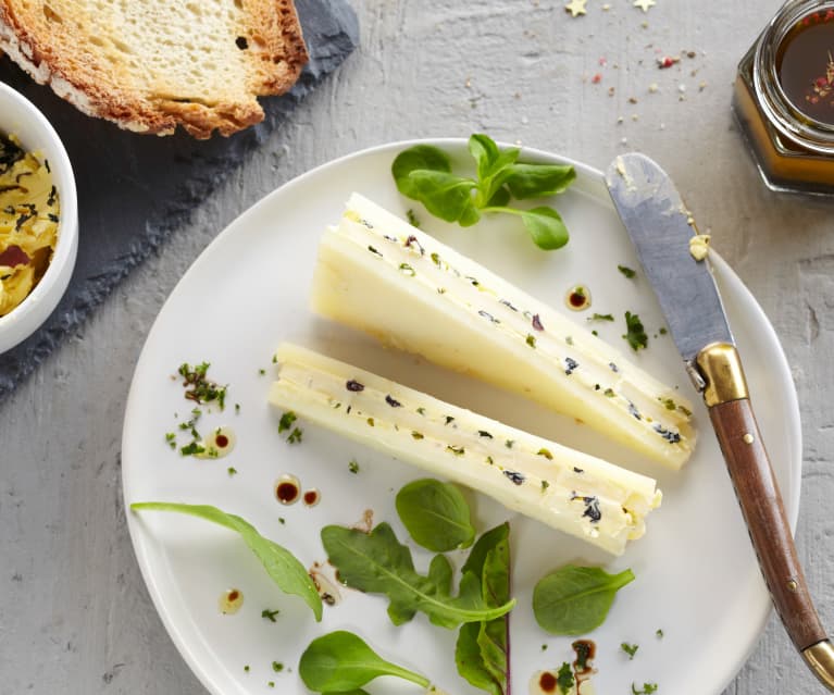 Ossau-iraty, beurre aux algues et salade d'herbes