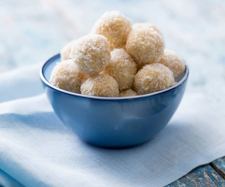 Orange, hazelnut and coconut balls