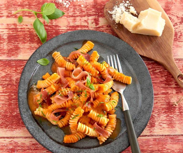 Tortellini au bouillon, tomate et basilic - Cookidoo® – the official  Thermomix® recipe platform