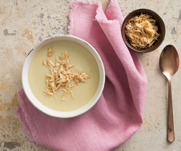 Creamy chicken cauliflower soup