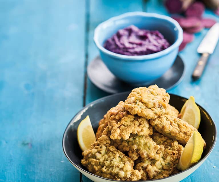 Pataniscas de feijão-frade com puré de nabo e batata-doce