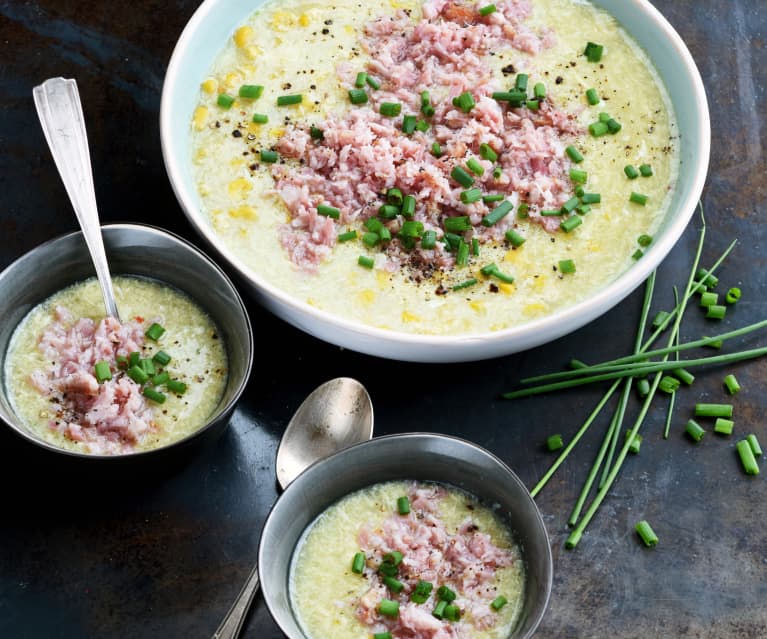 Soupe de maïs à l'œuf et au jambon