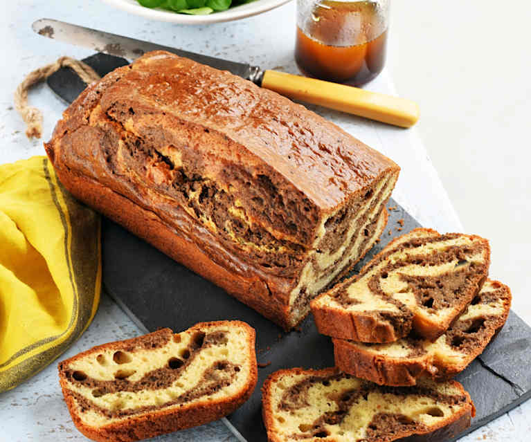 Cake marbré au tarama et à la tapenade Cake marbré au tarama et à la tapenade