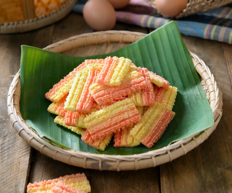 Kuih Semprit (Custard Cookies)