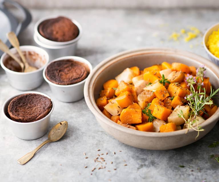 Légumes d'automne aux épices, semoule et fondant au chocolat vapeur