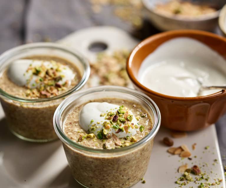 Overnight oats de abacaxi e maracujá