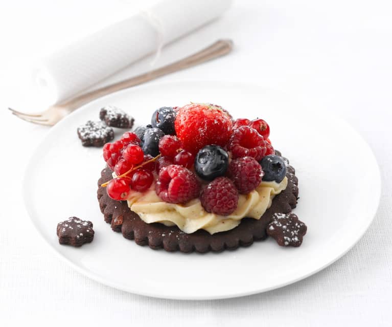 Tarte fine aux deux chocolats et fruits rouges