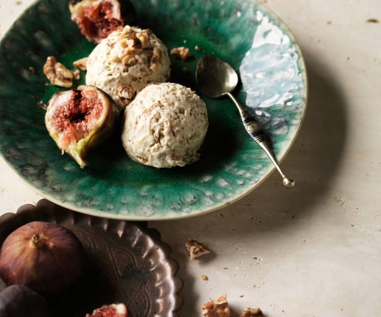 Fig and walnut ice cream