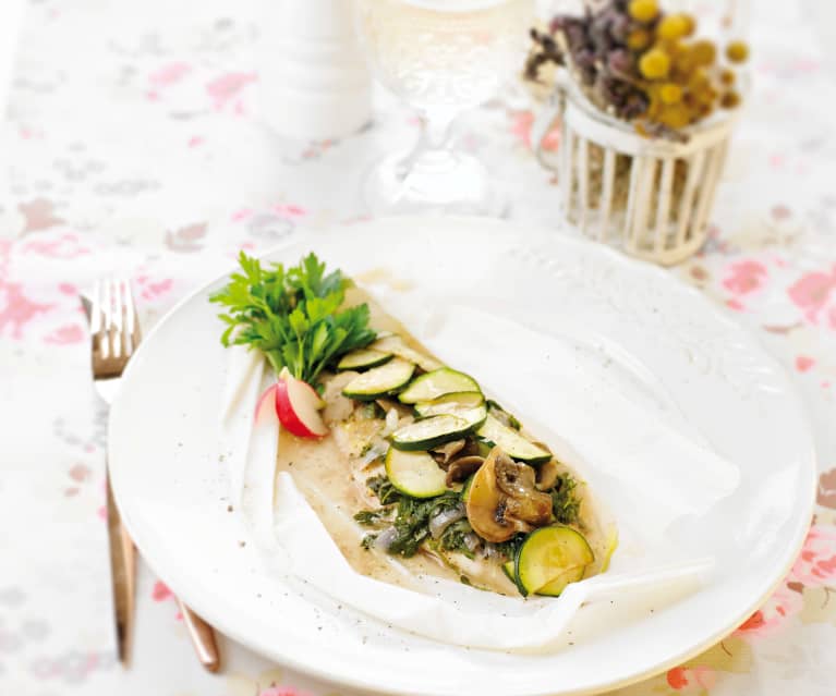 Filetes de peixe com curgete e cogumelos