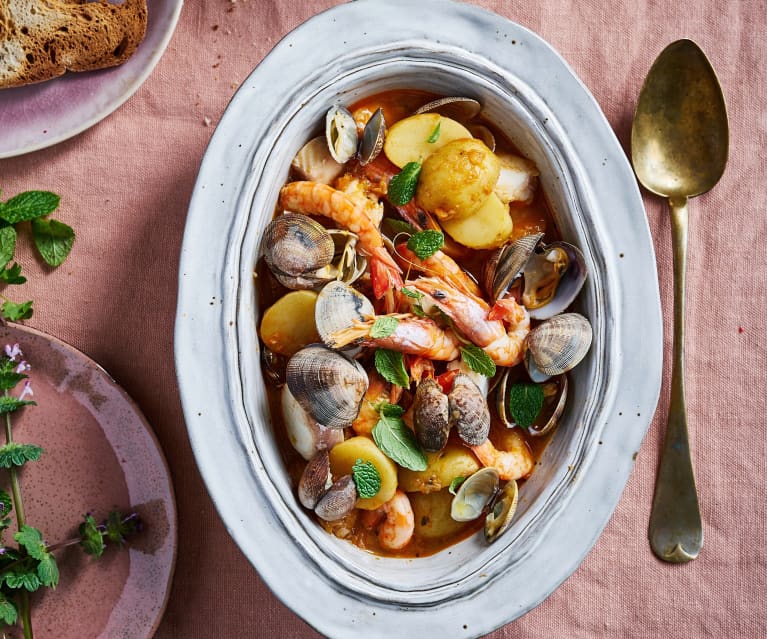 Estufado de peixe com camarão e ameijoas