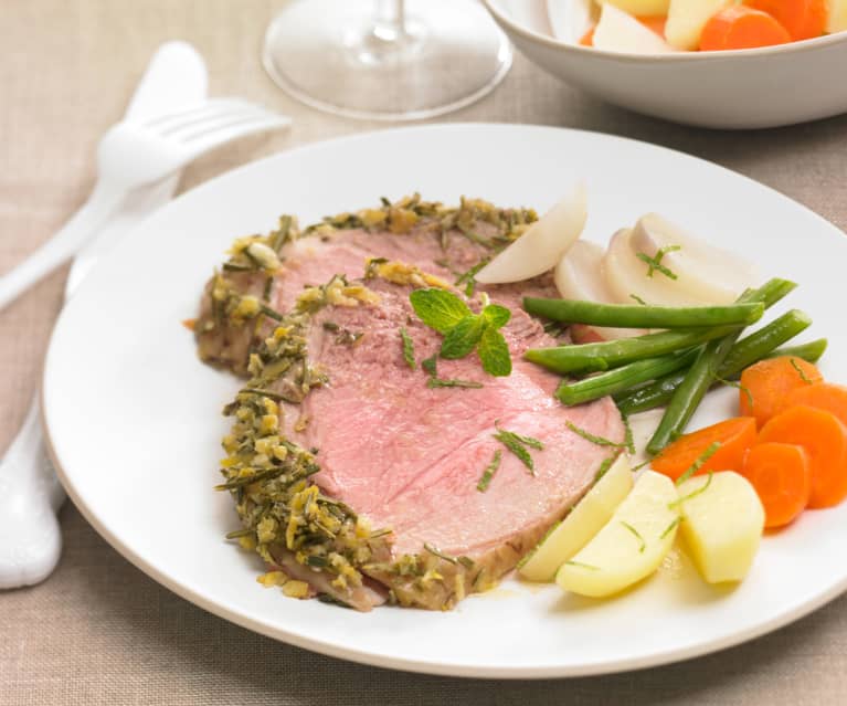 Agneau de Pâques vapeur et petits légumes