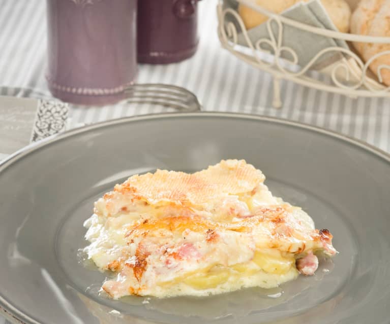 Patatas gratinadas al estilo de Saboya (Tartiflette savoyarde)