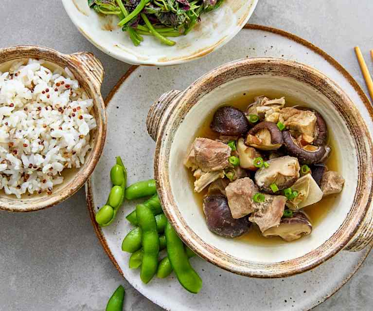 午餐（蒸香菇去皮鸭腿肉、盐水毛豆、清炒苋菜、藜麦大米饭）