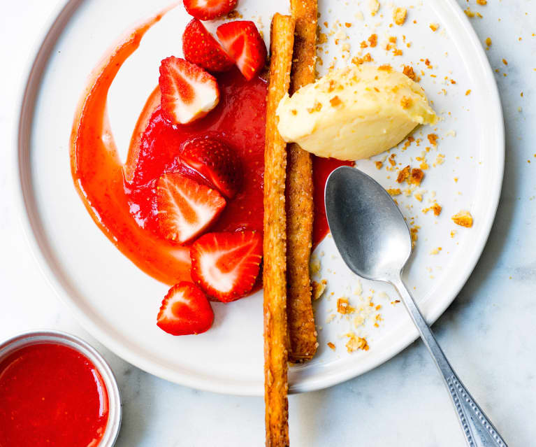 Crémeux et biscuit citron, coulis de fraise