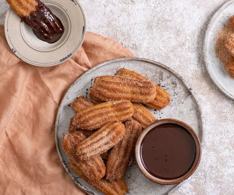 Pieczone churros z sosem czekoladowo-kawowym