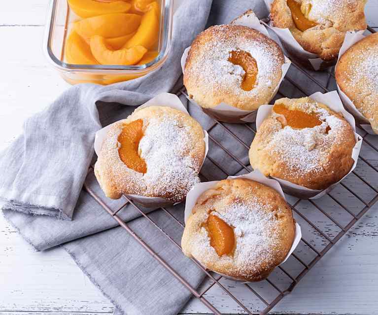 Peach and custard cream muffins