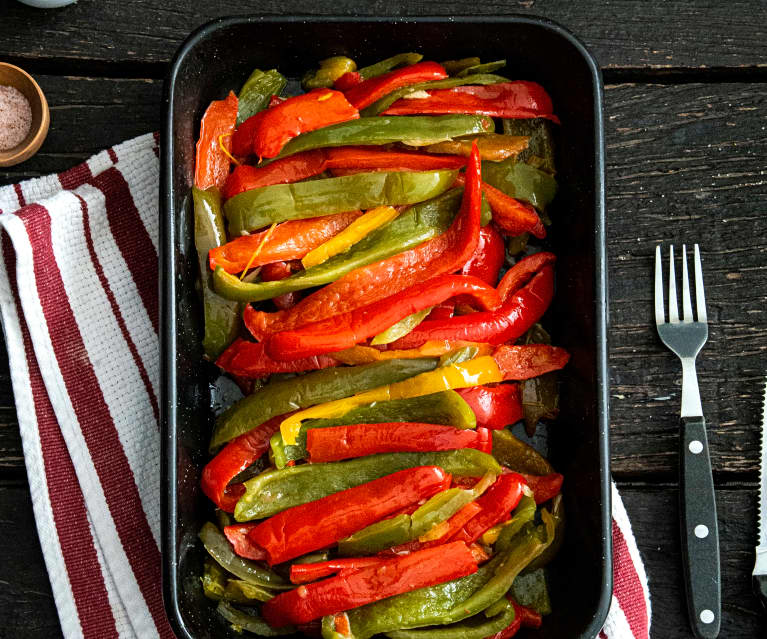 Pimientos confitados con ajos dorados