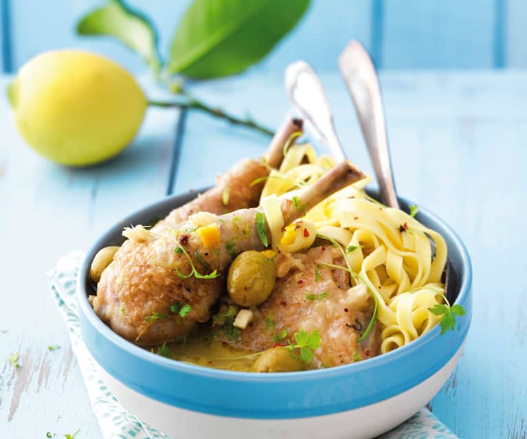 Poulet aux olives, citron et tagliatelles