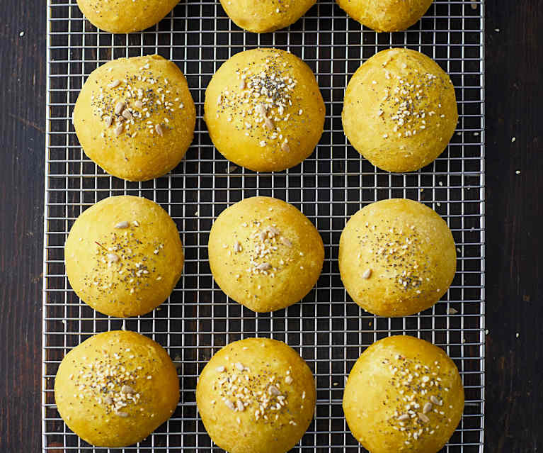 Panini alle noci e curcuma Panini alle noci e curcuma