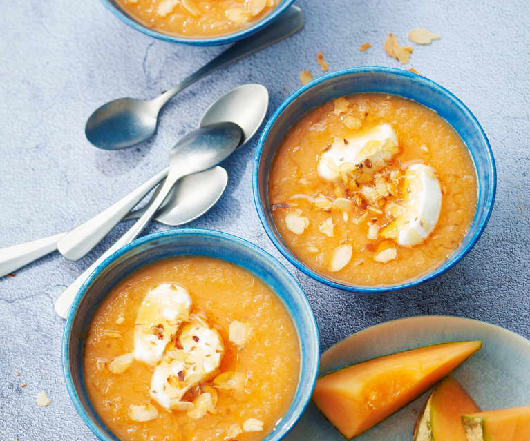 Soupe froide de melon à l’anis, yaourt de brebis au miel