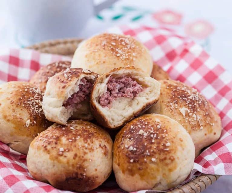 Pão de batata recheado