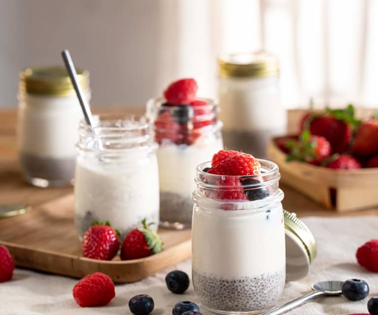 Yogurt iperproteico alla vaniglia con semi di chia