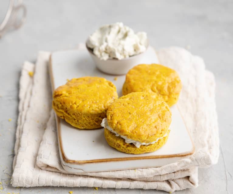 Scones de cúrcuma