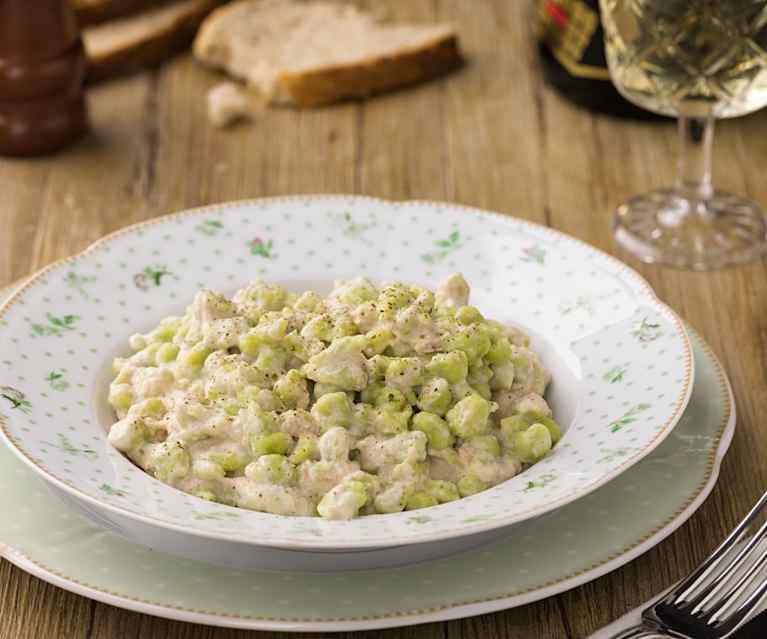 Spatzle di piselli con robiola e tonno