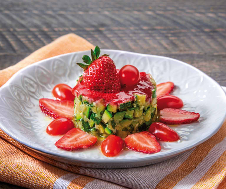 Tartare di zucchine con fragole e pomodori