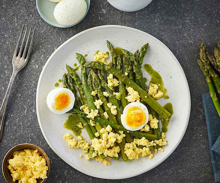 Asparagi a vapore in salsa verde Asparagi a vapore in salsa verde