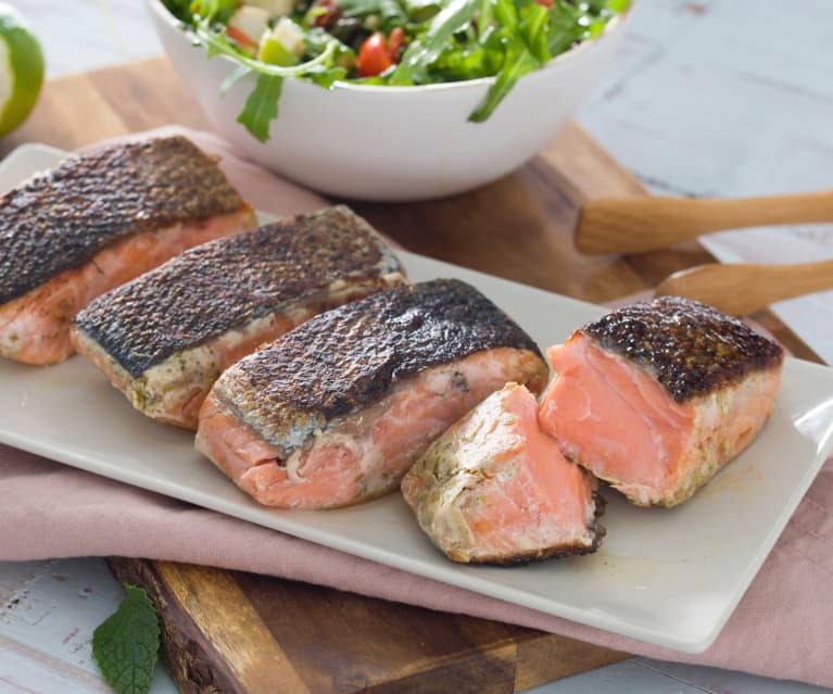 Salmón al aroma de lima y menta con ensalada de espárragos (Al vacío)