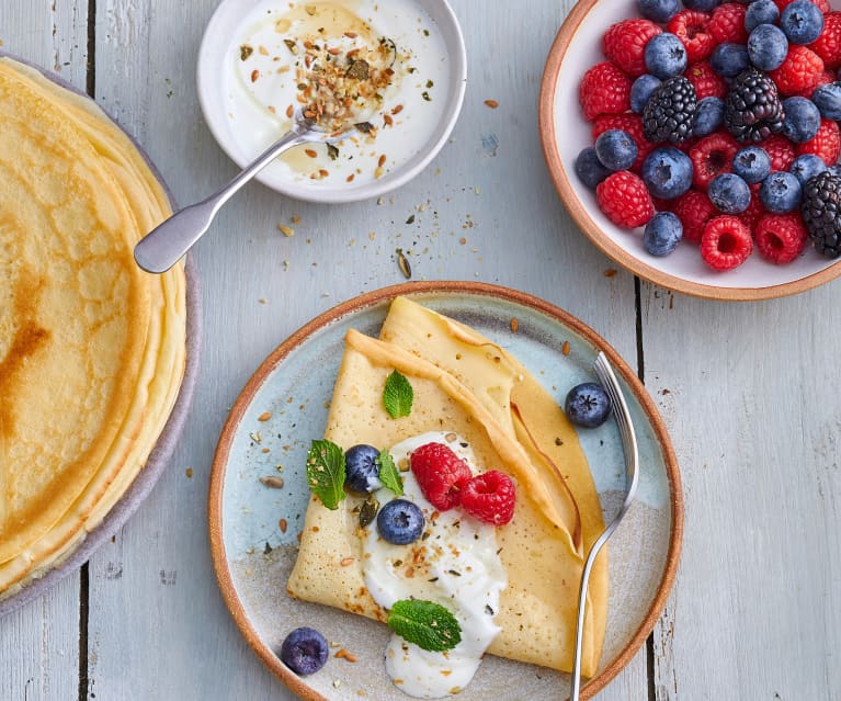 Crêpes garnies aux fruits rouges et à la menthe