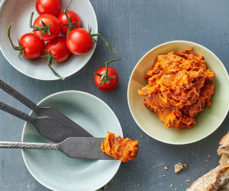 Pesto di pomodori secchi - Cookidoo® – the official Thermomix® recipe  platform